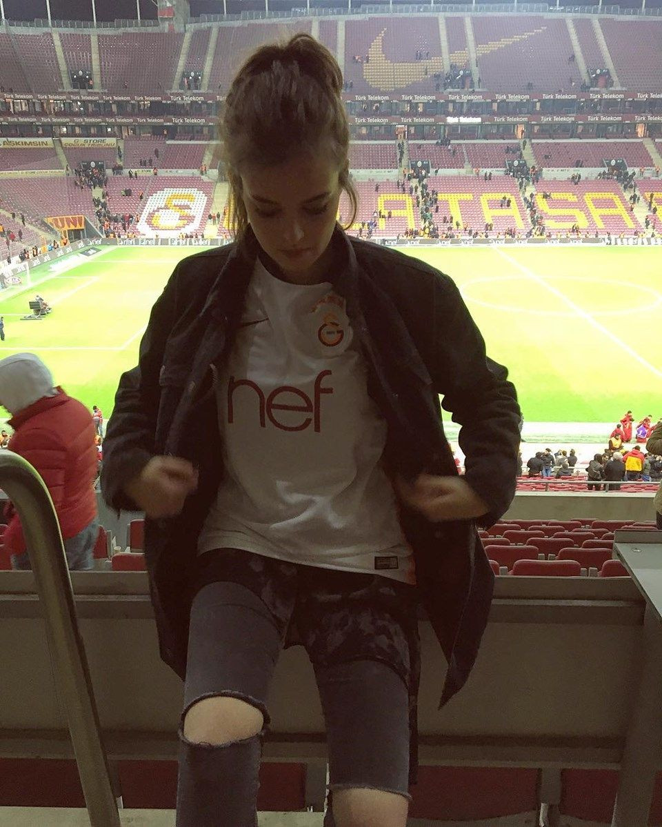 Elif Aksu aradığı aşkı yine bulamadı! - Sayfa 16