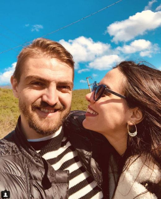 Caner Erkin, Şükran Ovalı'yla olan evliliğinin 2. yılını bu fotoğrafla kutladı - Sayfa 9