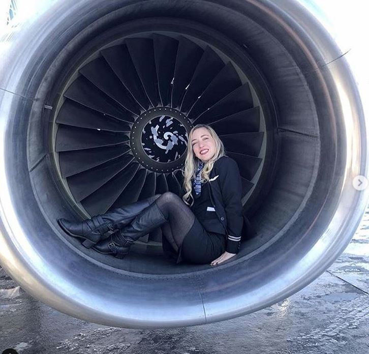 Hosteslerin yolculuk sonrası pozları! - Sayfa 8