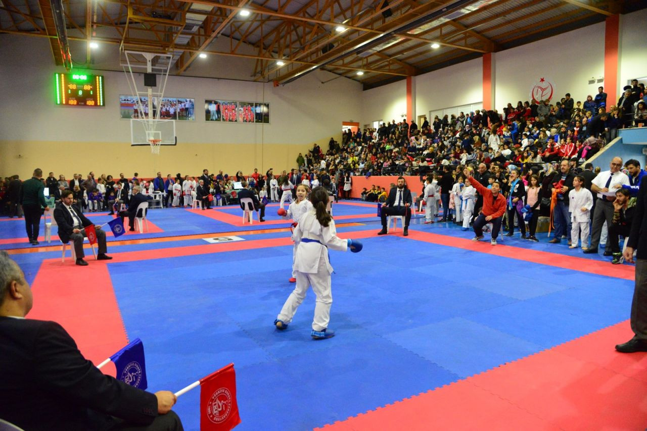 22 ilden 984 karateci kıyasıya mücadele etti! - Sayfa 8