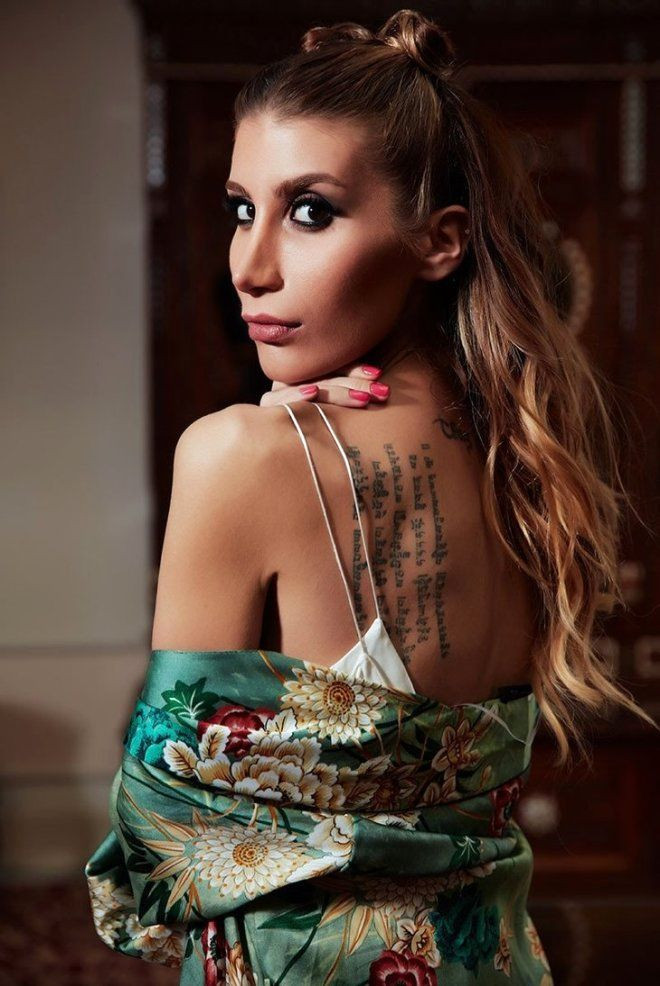 O 'Neşecik' şimdi Türkiye'nin en ünlü şarkıcılarından biri! - Sayfa 31