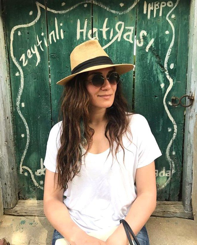 O 'Neşecik' şimdi Türkiye'nin en ünlü şarkıcılarından biri! - Sayfa 27