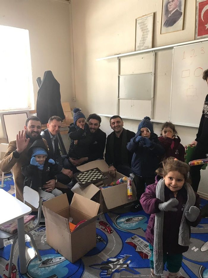 AK Parti Gençlik Kolları'ndan miniklere sürpriz! - Sayfa 13