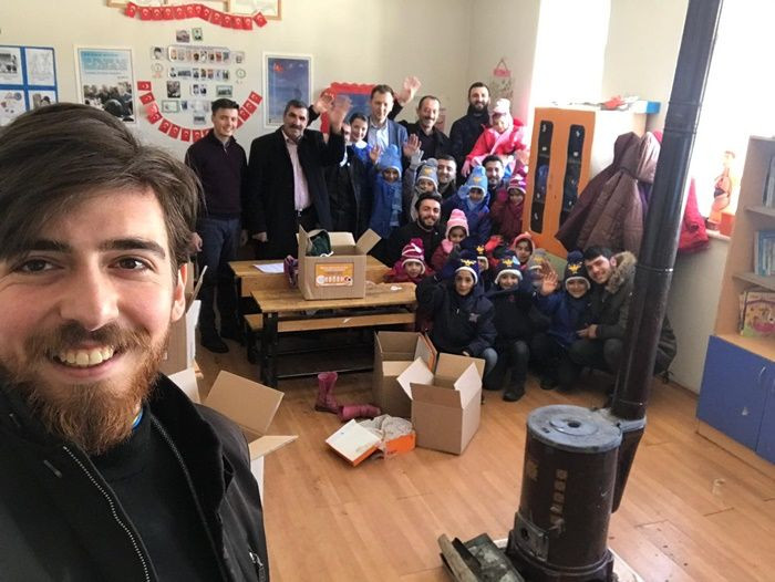 AK Parti Gençlik Kolları'ndan miniklere sürpriz! - Sayfa 19