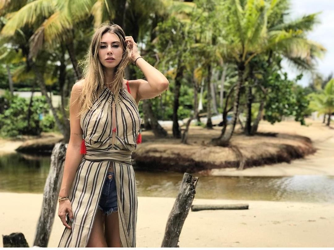 Şeyma Subaşı'dan otel odasında yatak pozu! - Sayfa 25