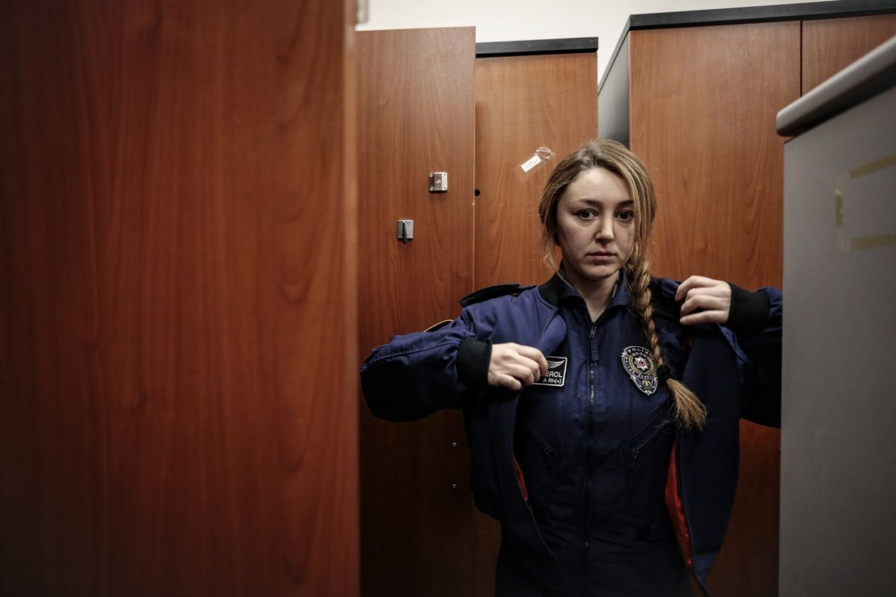 İşte emniyetin ilk kadın helikopter pilotu... - Sayfa 24