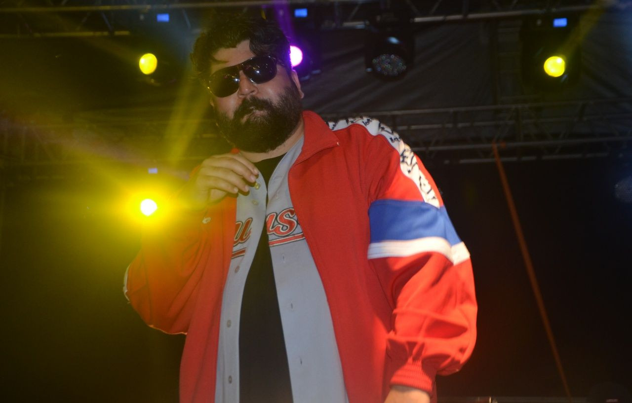 Ünlü şarkıcıya hayranlarından protesto! - Sayfa 5