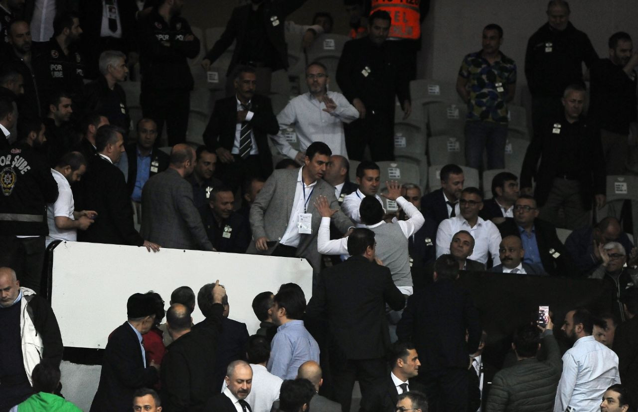 Kongrede sinirler gerildi! - Sayfa 5