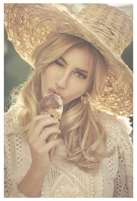 Şeyma Subaşı'dan küvet pozu! - Sayfa 12