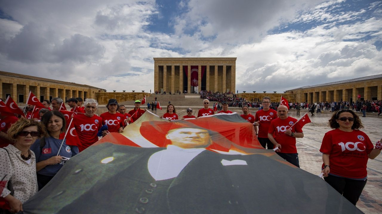 Bakan Kasapoğlu gençlerle Anıtkabir'i ziyaret etti! - Sayfa 5