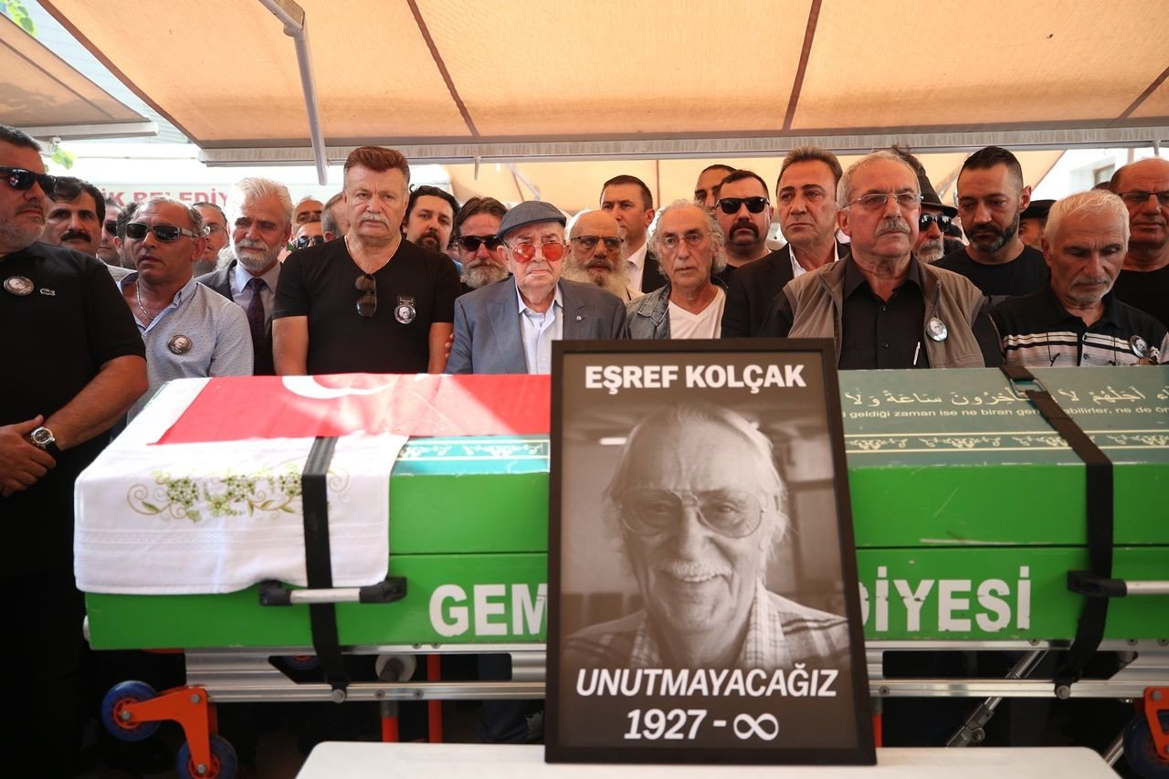 Eşref Kolçak son yolculuğuna uğurlandı... - Sayfa 6