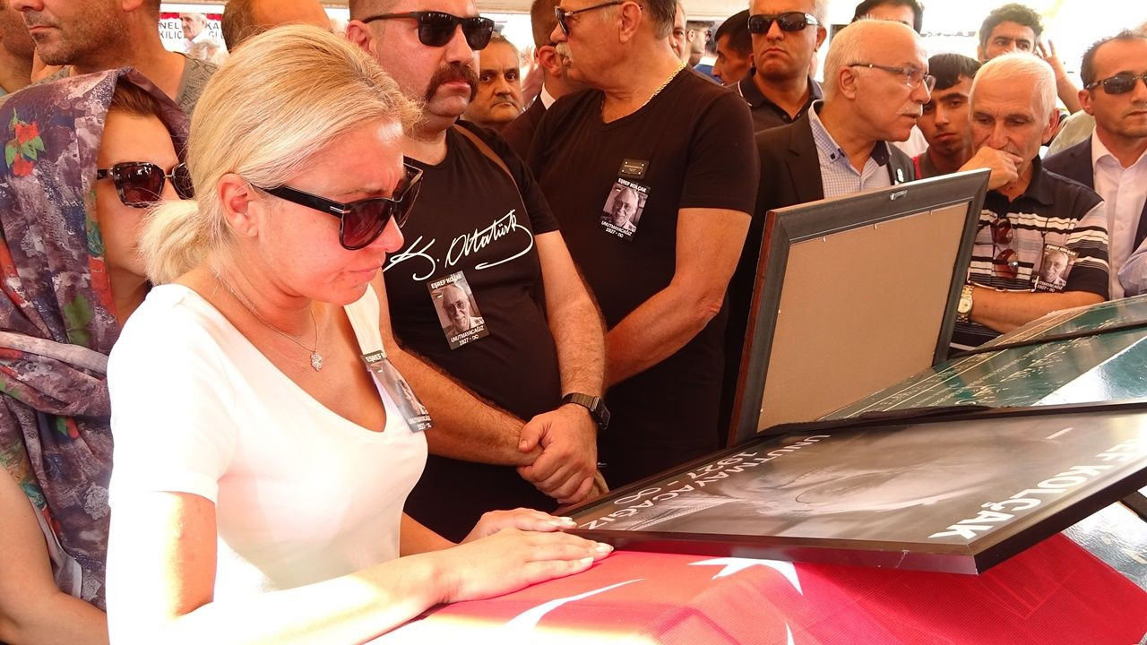 Eşref Kolçak son yolculuğuna uğurlandı... - Sayfa 12