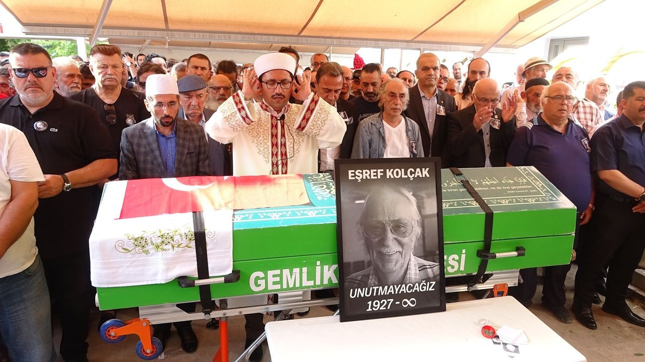 Eşref Kolçak son yolculuğuna uğurlandı... - Sayfa 17