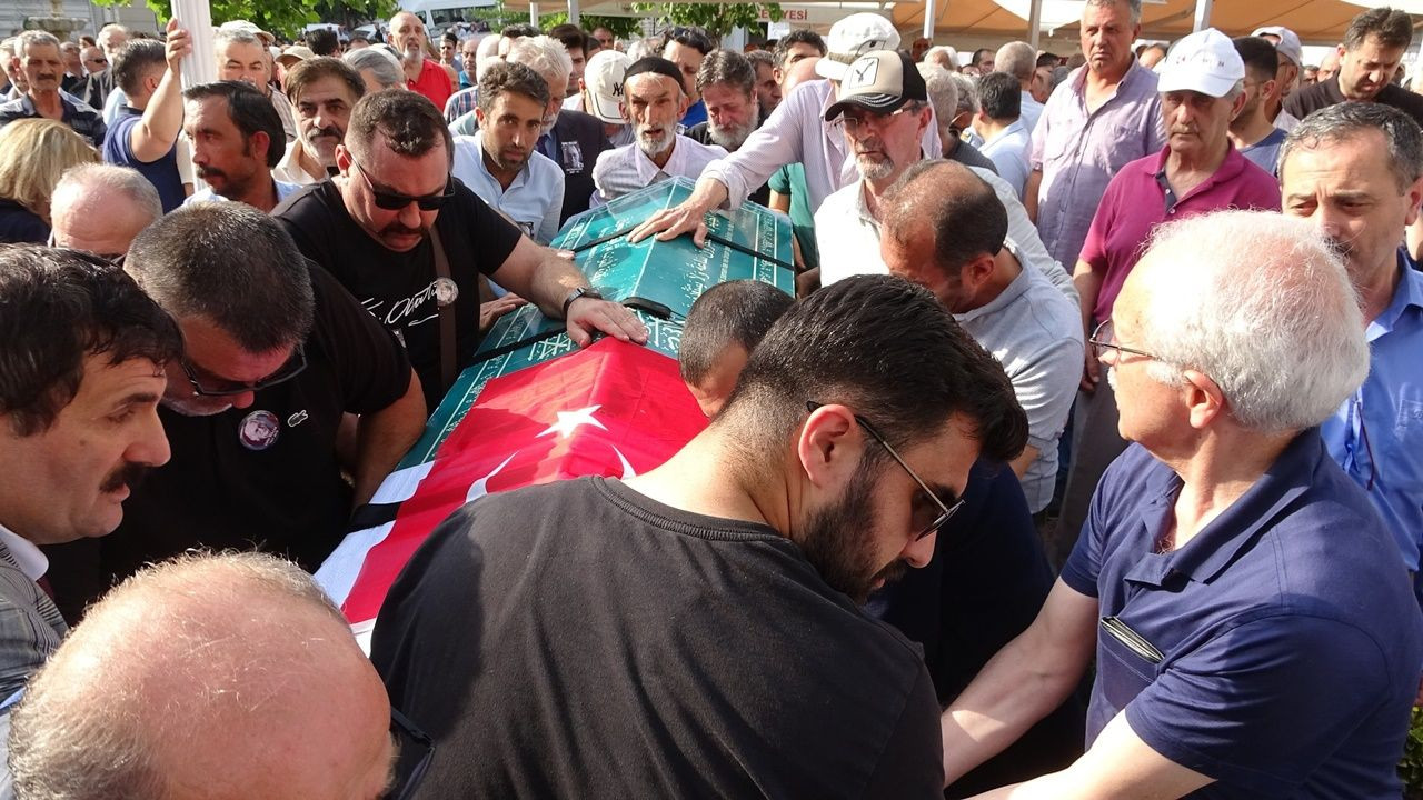 Eşref Kolçak son yolculuğuna uğurlandı... - Sayfa 19