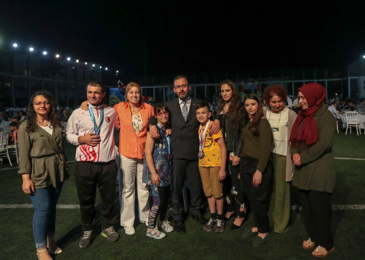 Türkiye'nin en büyük aile fotoğrafını verdiler! - Sayfa 13