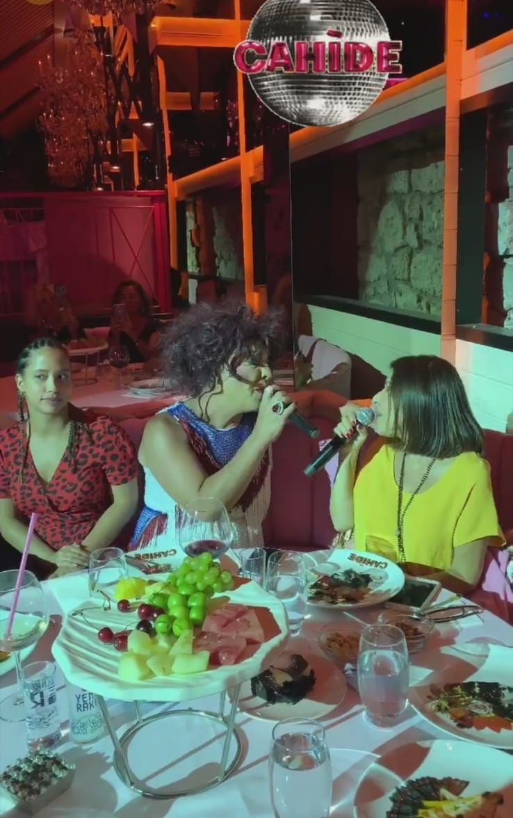 İşte Cahide Alaçatı'nın dün geceki sürprizi! - Sayfa 5