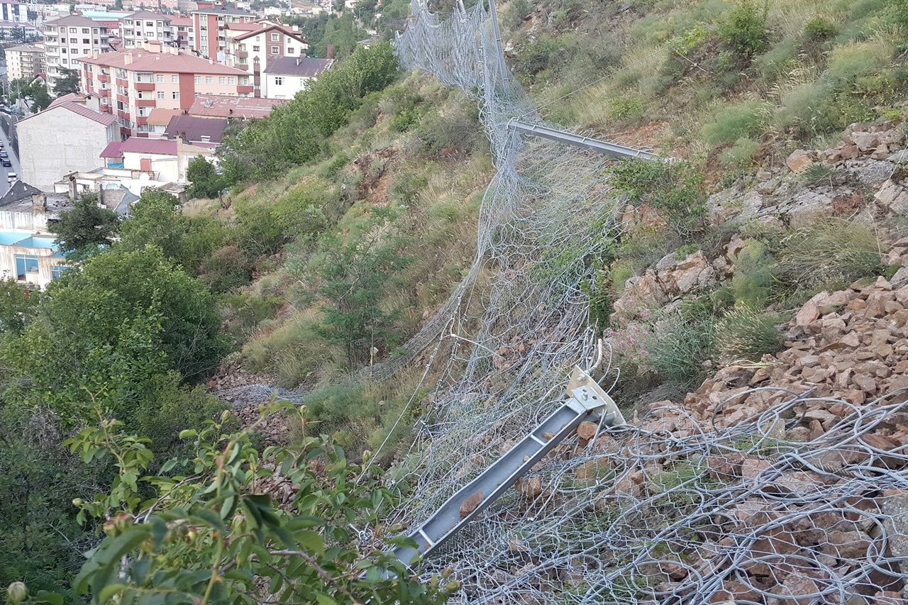 Dev kayalar 630 metreden yuvarlandı... - Sayfa 11