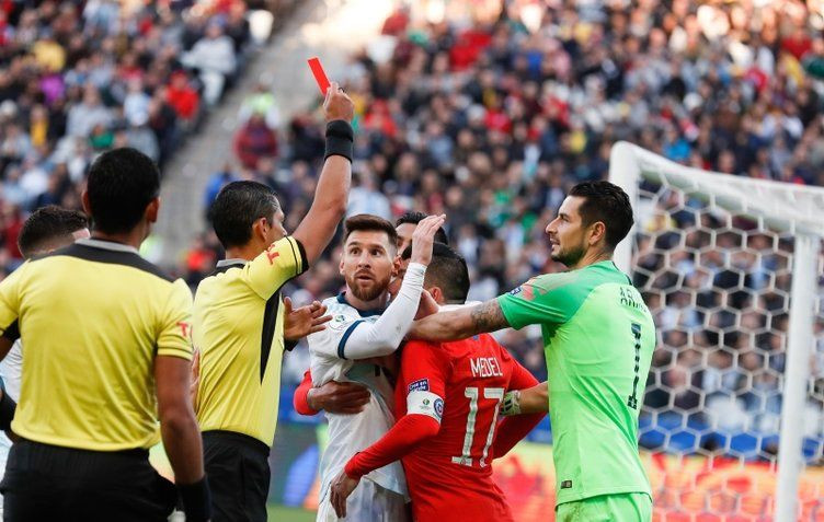 Messi ve Medel maçın sonunu göremedi! - Sayfa 12