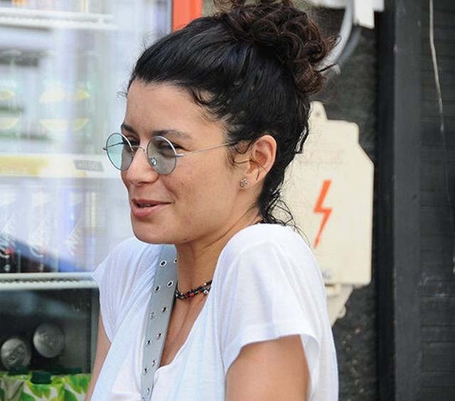 Beren Saat'i kızdıran sorular! - Sayfa 2