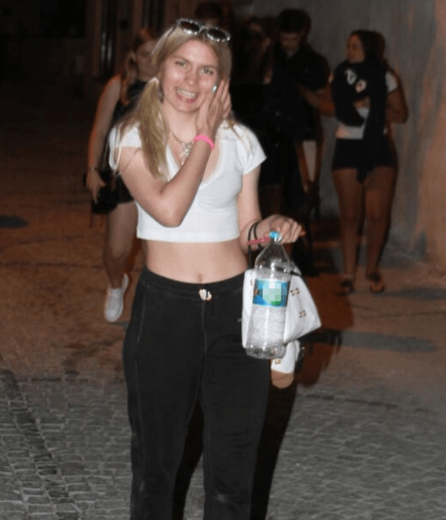 Aleyna Tilki'nin gizemli arkadaşı! Kameraları görünce yüzünü gizledi... - Sayfa 9