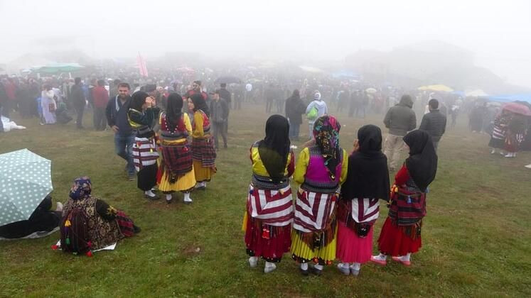 557 yıllık çift minareli üstü açık cami! - Sayfa 11