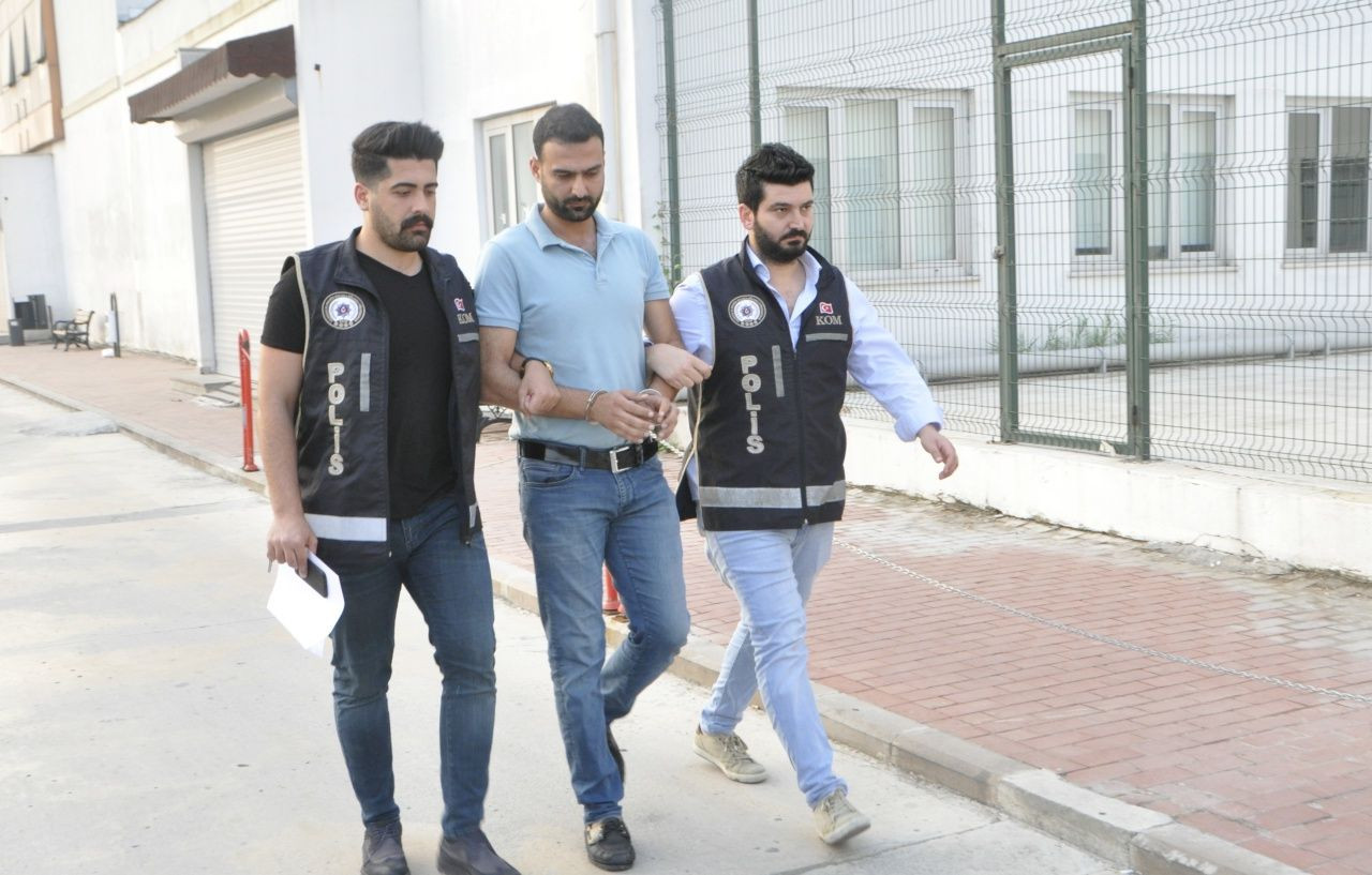 Villanın dört bir yanı pitbullarla korunuyor! - Sayfa 13