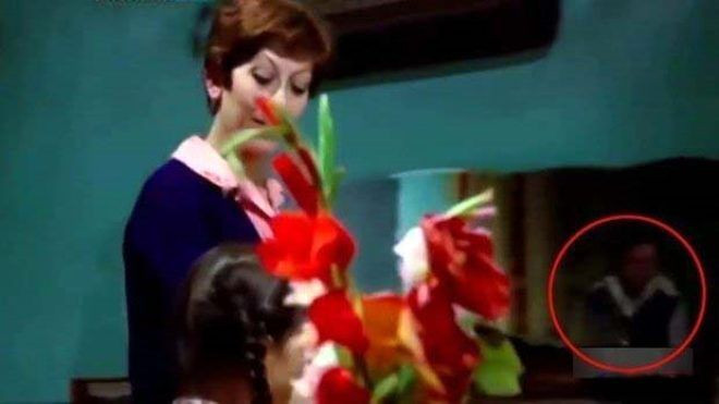 Yeşilçam filmlerinde gözden kaçan hatalar! - Sayfa 8