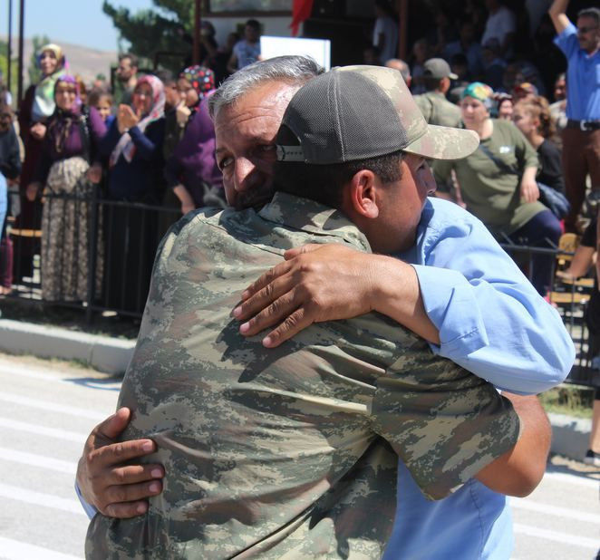 Öksüz askerin gözyaşları! - Sayfa 8
