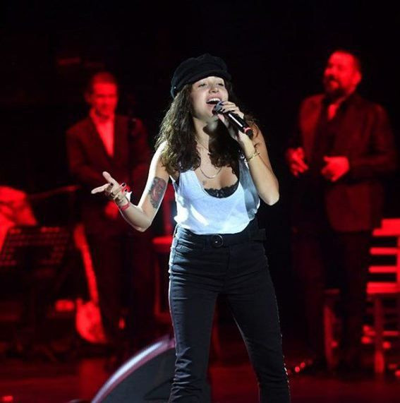 Emine Bulut konserine ünlü isimlerden destek gecikmedi! - Sayfa 5