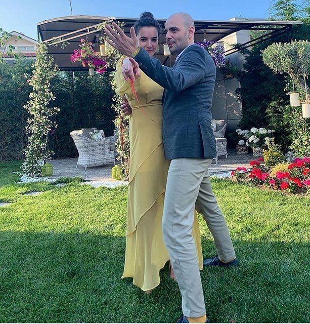 Evli ünlüler kervanına Bartu Küçükçağlayan da katıldı! - Sayfa 5