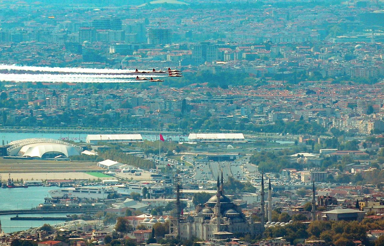 İstanbul Boğazı'nda Türk Yıldızları... - Sayfa 28