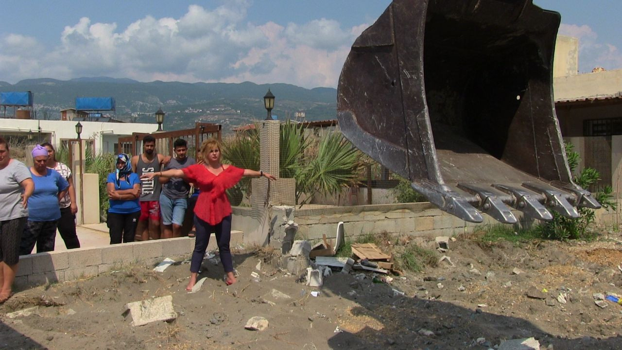 Genç kadın kollarını açtı ama durduramadı! - Sayfa 7