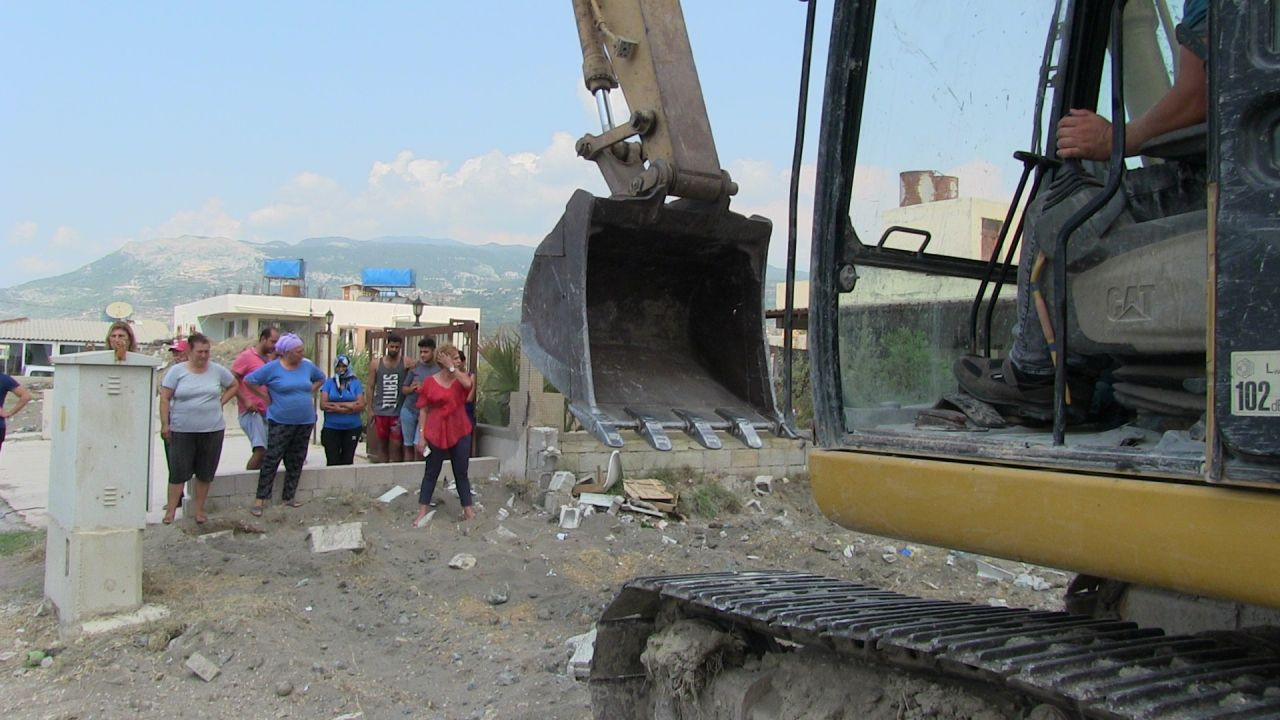 Genç kadın kollarını açtı ama durduramadı! - Sayfa 8