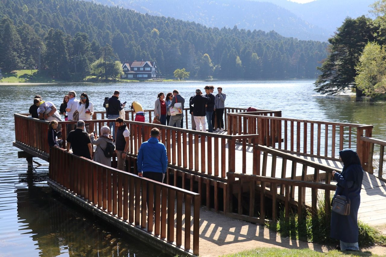 Gölcük Tabiat Parkı'na ziyaretçi akını... - Sayfa 11