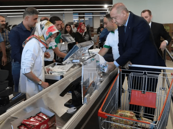 Cumhurbaşkanı Erdoğan market alışverişi yaptı! - Sayfa 14