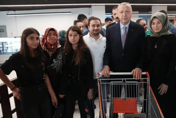 Cumhurbaşkanı Erdoğan market alışverişi yaptı! - Sayfa 12