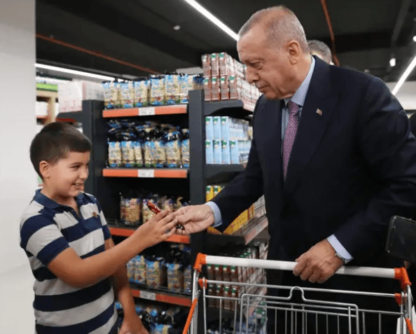 Cumhurbaşkanı Erdoğan market alışverişi yaptı! - Sayfa 11