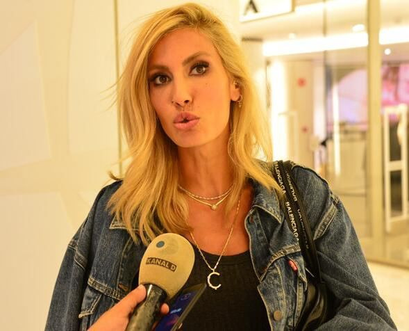 Çağla Şıkel'den Miss Turkey yarışmacılarına destek! - Sayfa 1