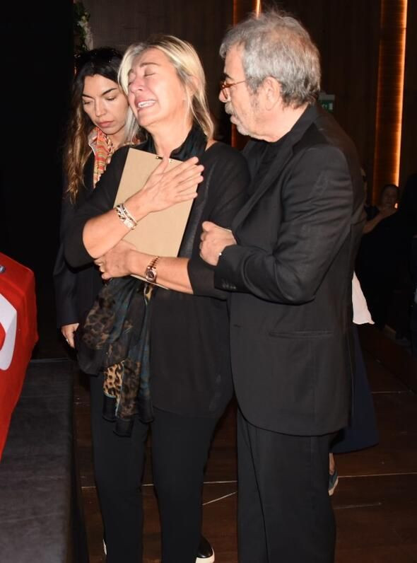 Tarık Ünlüoğlu'nun cenaze töreninde skandal olay! - Sayfa 5