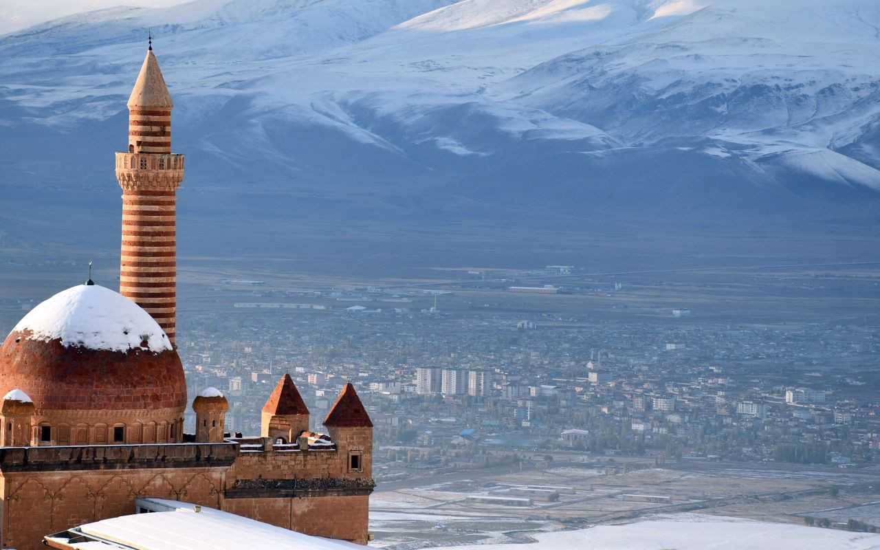 İshak Paşa Sarayı beyaza büründü! - Sayfa 9
