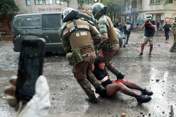 Kadın polisler diri diri yanmaya başladı! - Sayfa 13