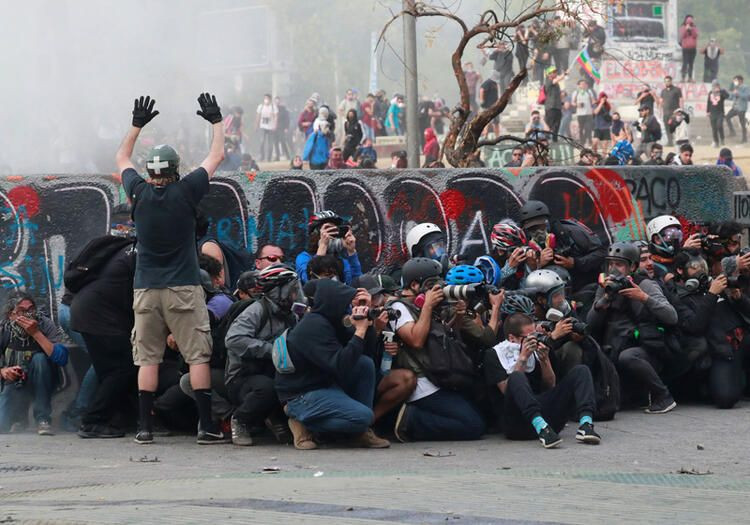 Kadın polisler diri diri yanmaya başladı! - Sayfa 43