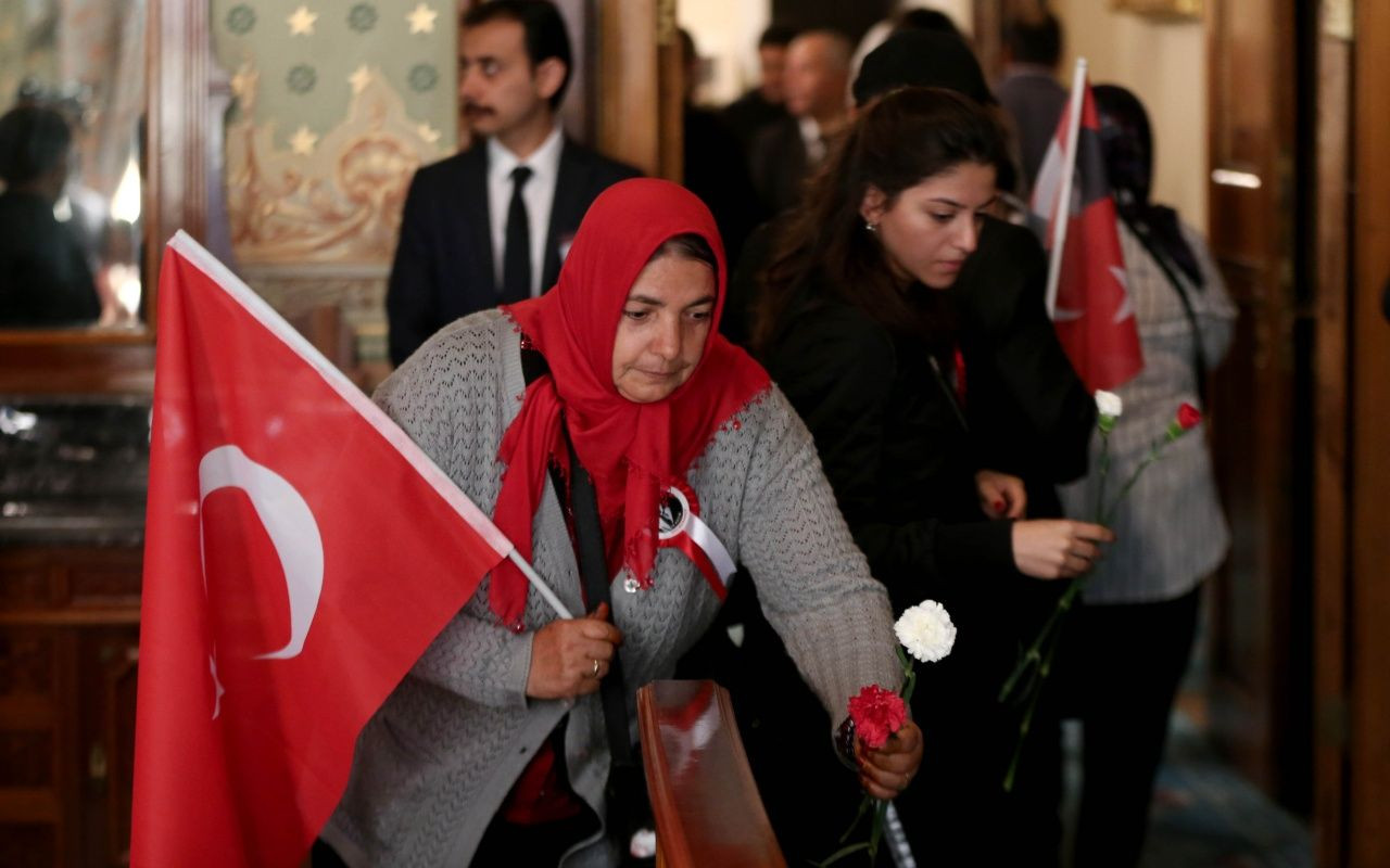 9'u 5 geçe tüm yurtta hayat durdu! - Sayfa 12