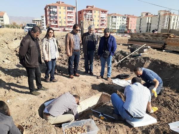 Çorum'da 2 bin yıllık lahit bulundu! - Sayfa 11