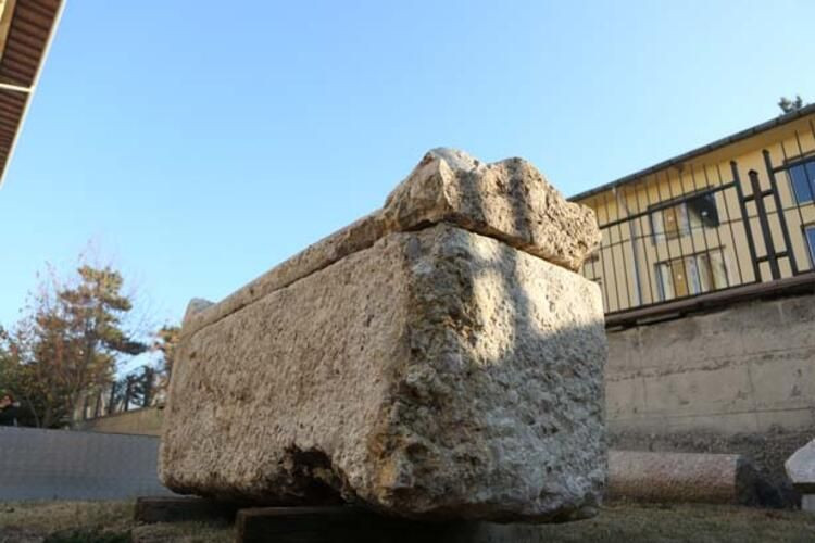 Çorum'da 2 bin yıllık lahit bulundu! - Sayfa 10