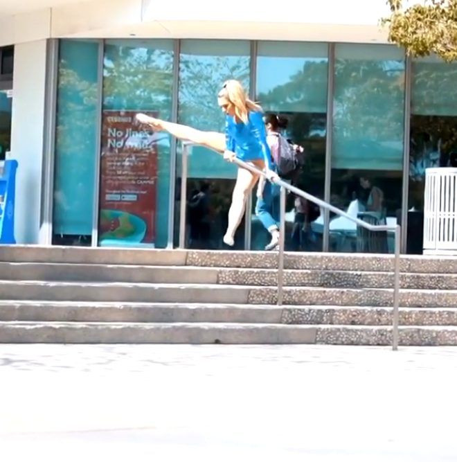 Sokakta mayosuyla gezerek şaşkınlık yarattı! - Sayfa 10