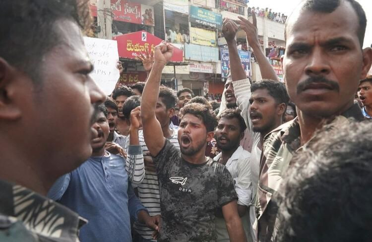 Ülke ayakta! Toplu tecavüz edip yaktılar... - Sayfa 13