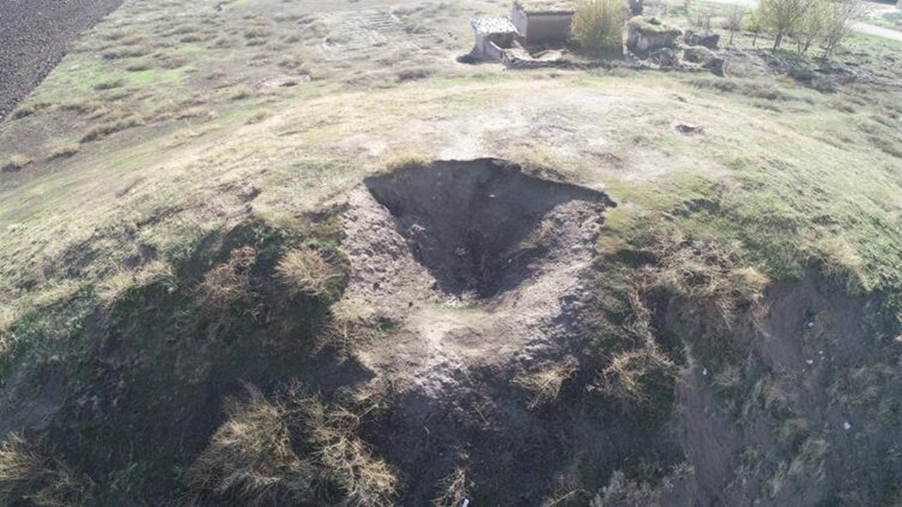 Tepeyi köstebek yuvasına çevirdiler... - Sayfa 8