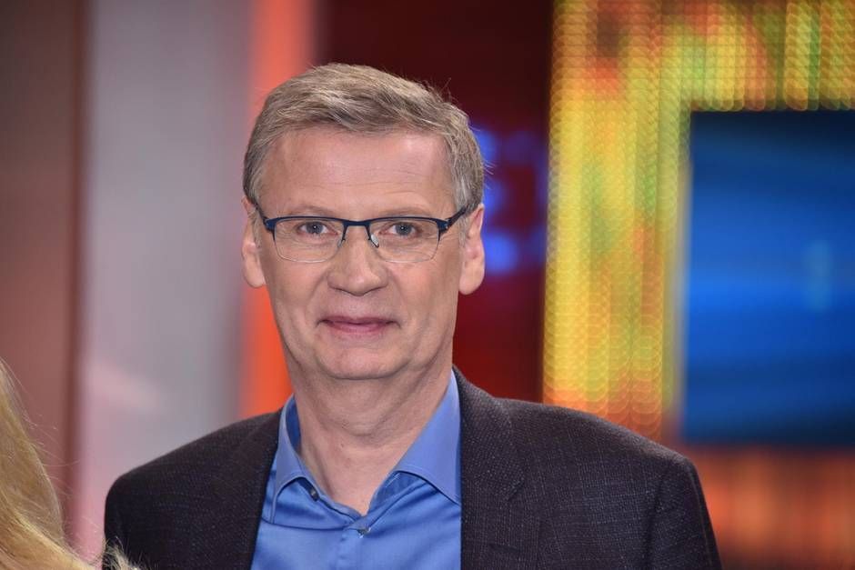 Ünlü sunucunun bahçesinden ceset çıktı! - Sayfa 6