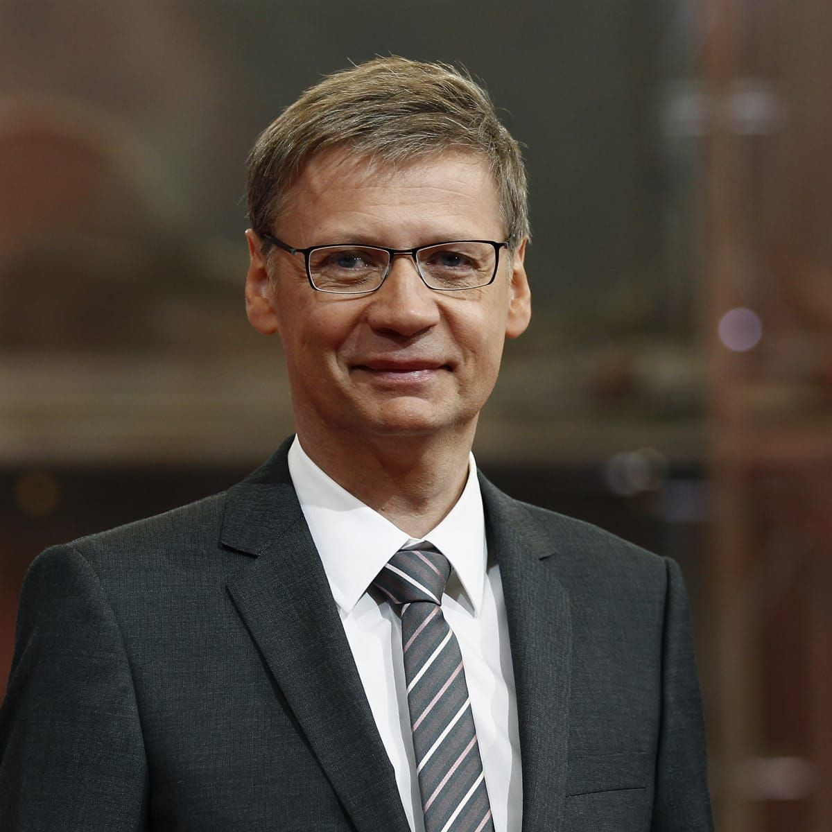 Ünlü sunucunun bahçesinden ceset çıktı! - Sayfa 13